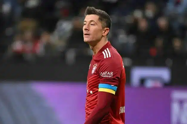 Robert LEWANDOWSKI (FC Bayern Munich) with Ukrainian flag as an armband. Photo: PAP/DPA