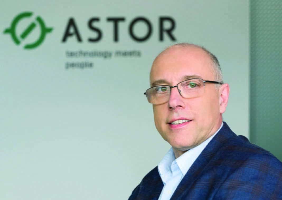 Stefan Życzkowski is the founder, co-owner, long-term president of ASTOR and currently chairman of the strategic board of ASTOR.