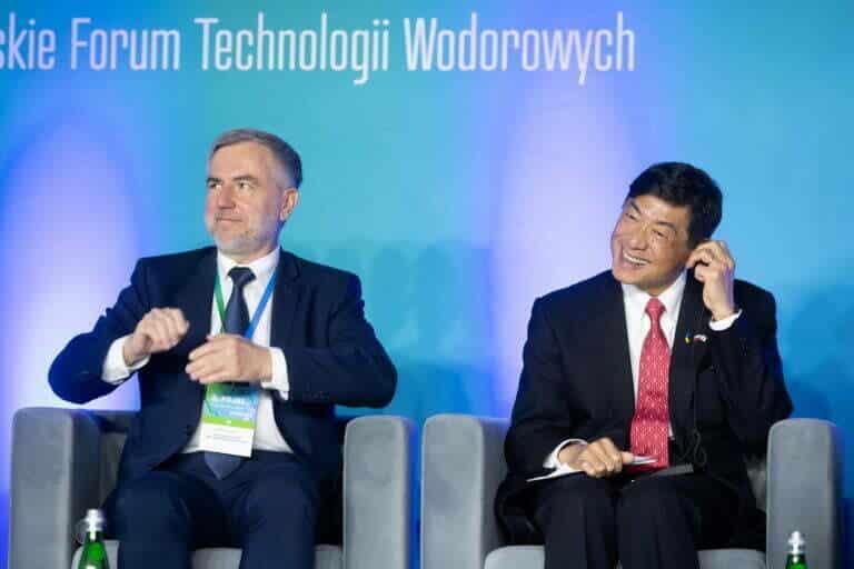 Marshal of the Wielkopolskie Voivodship and Akio Miyajima, Japanese ambassador to Poland during the inaugural debate of the H2POLAND Hydrogen Techonology Forum Photo credit: PAP