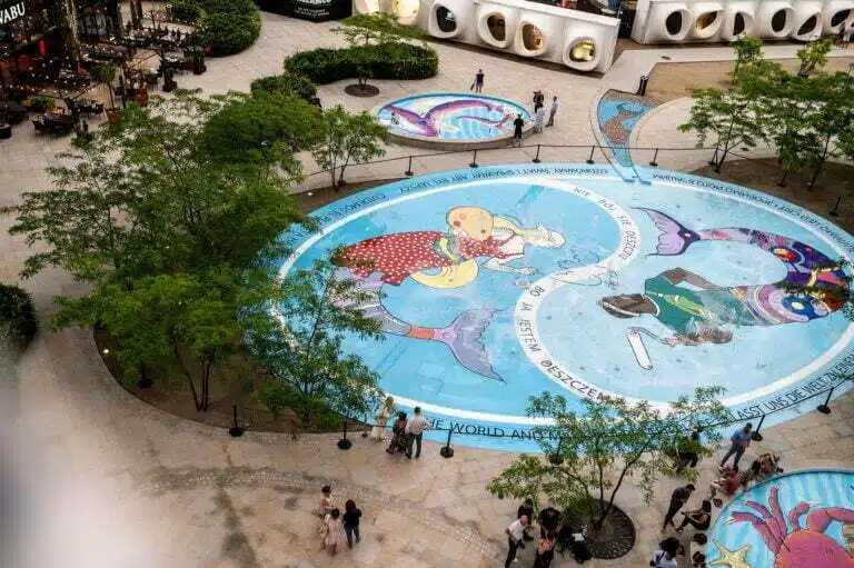 The Disappearing Mural, Europejski square Warsaw