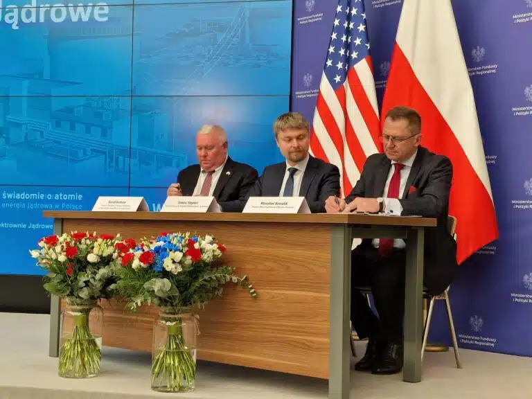 Polskie Elektrownie Jądrowe and Westinghouse have signed a contract for works preceding the design of a nuclear power plant in Pomerania.