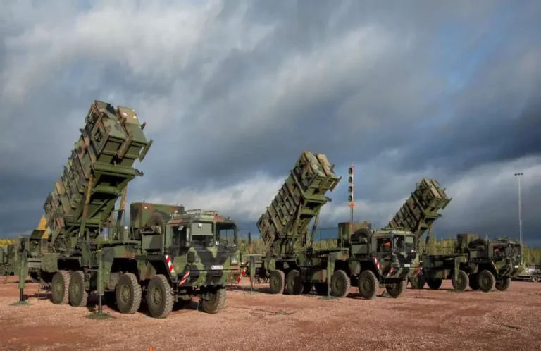 Polish foreign minister wants German troops in Poland
