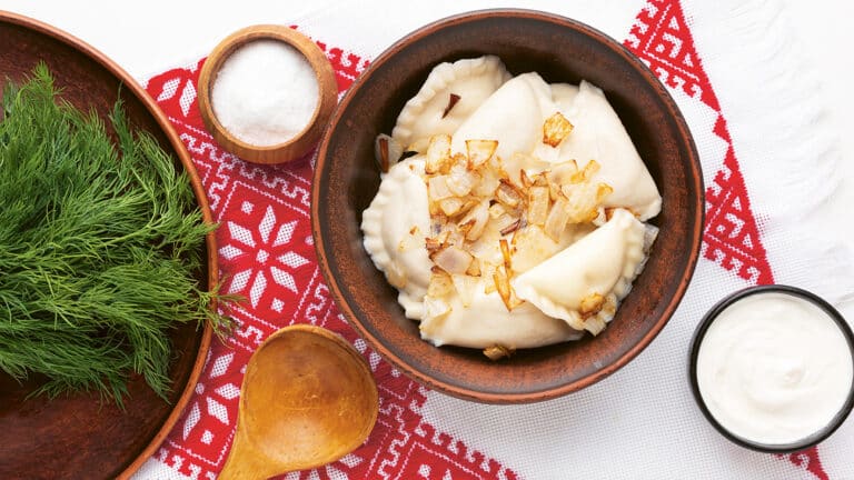 Poles’ Dining Out Power Grows Amid Economic Challenges